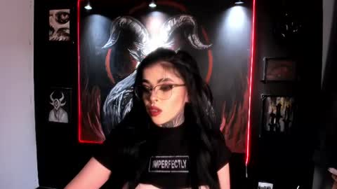 Snapshot of laurenrousexx chatting on June 2026 11:28:01 PM LAUREN INDEPENDENT MODEL HELP ME REACH 100 LIKES PLS online show from June 2026 11:28:01 PM