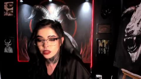 Snapshot of laurenrousexx chatting on July 2026 02:07:01 AM LAUREN INDEPENDENT MODEL HELP ME REACH 100 LIKES PLS online show from July 2026 02:07:01 AM