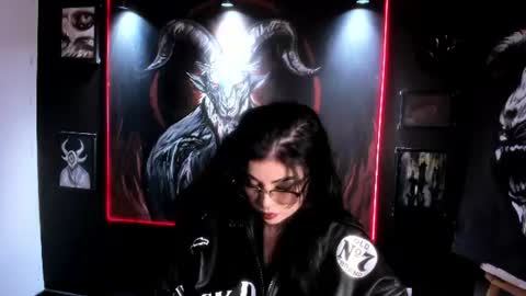 Snapshot of laurenrousexx chatting on July 2026 01:58:33 AM LAUREN INDEPENDENT MODEL HELP ME REACH 100 LIKES PLS online show from July 2026 01:58:33 AM