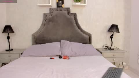 Lauren  online show from November 2025 03:56:01 PM