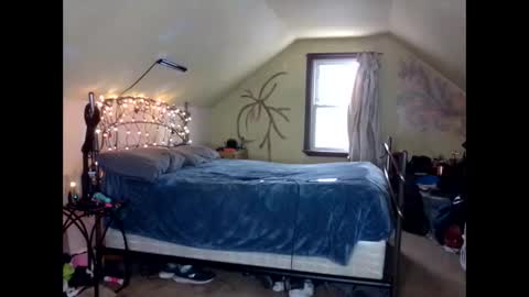 Snapshot of laureybabe44 chatting on January 2025 08:36:01 PM Lauren online show from January 2025 08:36:01 PM