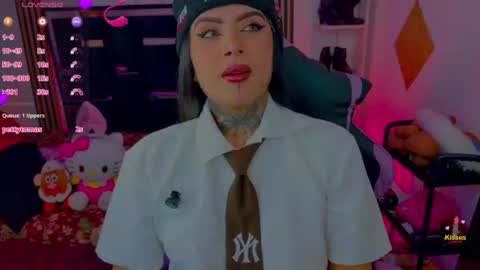 lauri online show from June 2026 09:32:02 PM