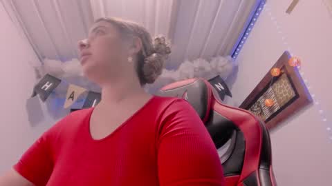 Lauu G online show from October 2025 02:54:02 AM