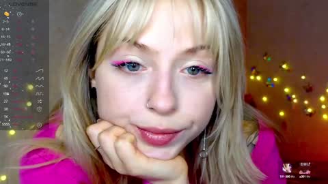 Snapshot of lavenderlav chatting on December 2024 08:55:02 AM Melissa online show from December 2024 08:55:02 AM