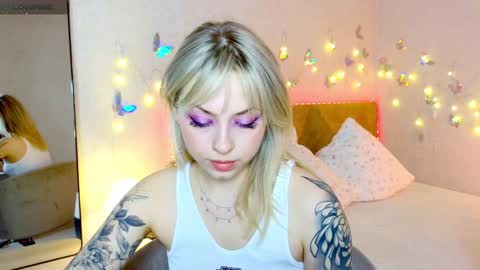 Snapshot of lavenderlav chatting on January 2025 11:56:01 AM Melissa online show from January 2025 11:56:01 AM