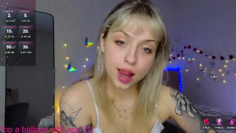 Snapshot of lavenderlav chatting on February 2025 12:39:01 PM Melissa online show from February 2025 12:39:01 PM