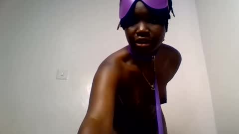 Snapshot of lavishlover01 chatting on May 2026 11:16:01 AM Lavish online show from May 2026 11:16:01 AM