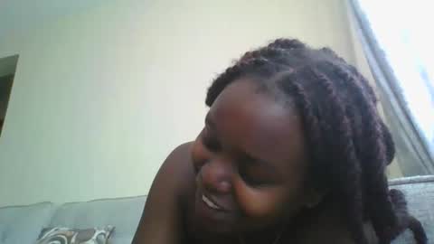 Snapshot of lavycaramel chatting on November 2025 09:08:02 AM lavycaramel online show from November 2025 09:08:02 AM