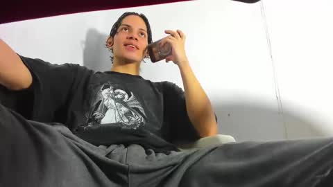 ZAmbrano online show from September 2025 10:21:01 PM