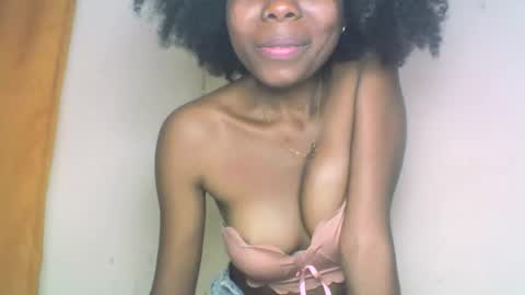 layannek online show from September 2025 01:56:02 PM