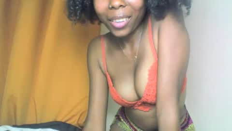 layannek online show from September 2025 06:32:02 PM