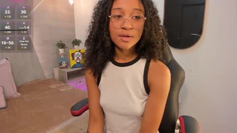 layla_clarke online show from November 2025 03:30:01 AM