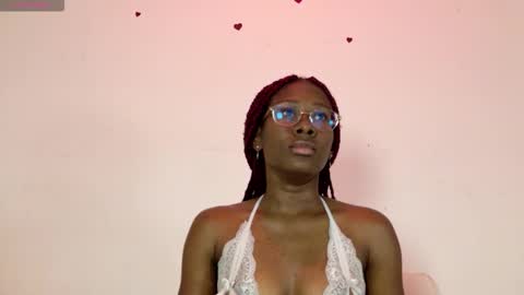 layla online show from February 2026 12:25:01 PM