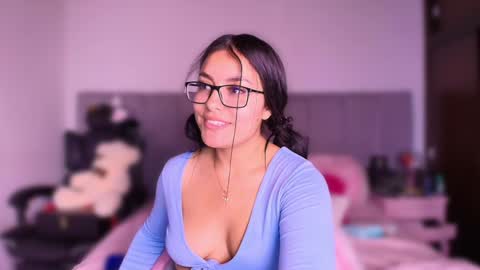 Snapshot of layla_nicols chatting on February 2025 06:35:02 PM Layla online show from February 2025 06:35:02 PM