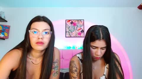 Snapshot of layla_roma chatting on September 2025 12:59:02 AM Lia and Rachel online show from September 2025 12:59:02 AM