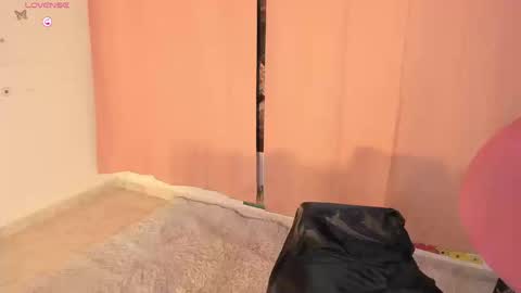 LAYLA online show from September 2025 11:38:02 PM