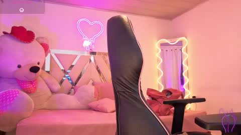 laylafoxy_tay online show from October 2025 03:28:01 AM
