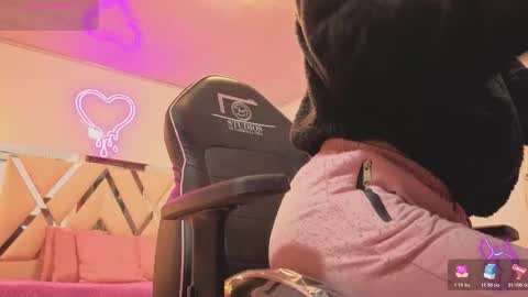 laylafoxy_tay online show from December 2025 03:23:01 AM