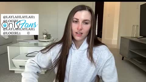 laylahlaylah1 online show from March 2026 04:02:01 PM