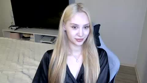 Snapshot of laylapretty001 chatting on July 2026 04:39:02 AM LaylaPretty001 online show from July 2026 04:39:02 AM