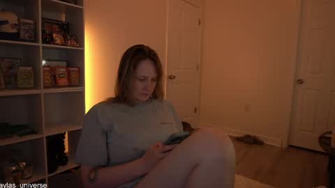 Layla Universe online show from April 2026 03:16:01 AM