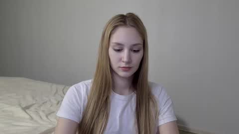 Snapshot of laylla001 chatting on December 2024 10:50:02 AM Laylla001 online show from December 2024 10:50:02 AM