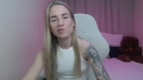 Snapshot of laymablast chatting on April 2026 06:13:01 AM laymablast online show from April 2026 06:13:01 AM