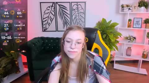 layriantavee online show from February 2025 01:21:02 PM