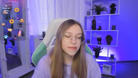 layriantavee online show from March 2026 06:52:02 AM