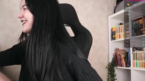 Lisa online show from September 2025 04:14:02 AM