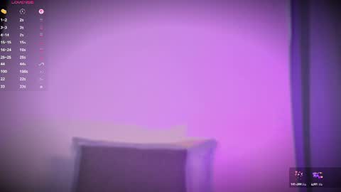 Snapshot of lea_gray_ chatting on July 2026 06:43:02 PM L E A online show from July 2026 06:43:02 PM