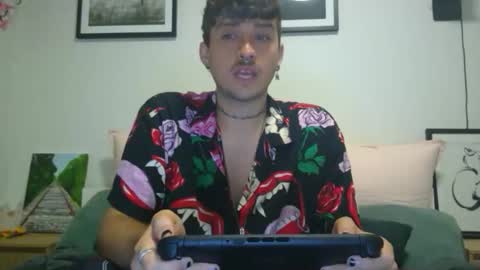 Snapshot of leaf666 chatting on April 2026 01:48:01 AM Leaf online show from April 2026 01:48:01 AM