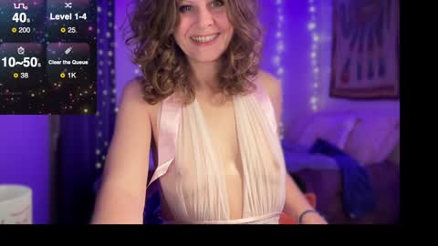 Snapshot of leahsparkles chatting on December 2024 02:11:02 AM Leah Sparkles online show from December 2024 02:11:02 AM
