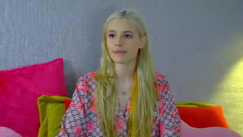 Snapshot of lealamour chatting on June 2026 06:30:01 PM Lea online show from June 2026 06:30:01 PM
