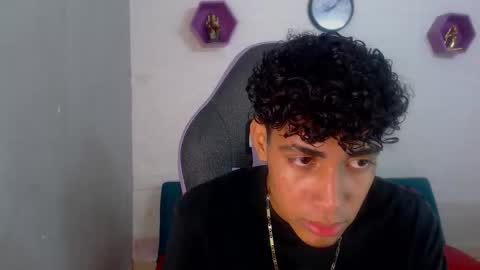 leam_1 online show from November 2025 09:13:02 PM