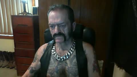 Snapshot of leathergreaser chatting on January 2025 08:26:02 PM leathergreaser online show from January 2025 08:26:02 PM