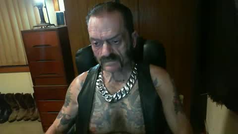 Snapshot of leathergreaser chatting on February 2025 06:04:01 PM leathergreaser online show from February 2025 06:04:01 PM