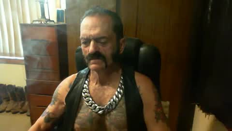 Snapshot of leathergreaser chatting on February 2025 11:42:01 PM leathergreaser online show from February 2025 11:42:01 PM