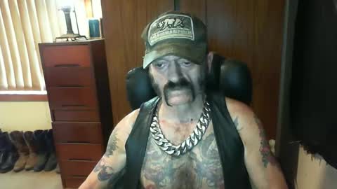 Snapshot of leathergreaser chatting on March 2025 10:45:02 PM leathergreaser online show from March 2025 10:45:02 PM