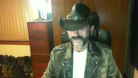 Snapshot of leathergreaser chatting on May 2026 11:39:01 AM leathergreaser online show from May 2026 11:39:01 AM