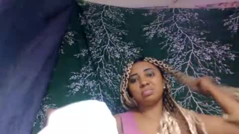 Snapshot of leatianaa chatting on July 2026 07:01:02 AM leatianaa online show from July 2026 07:01:02 AM