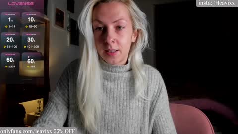 LeaVixx online show from December 2024 05:53:02 PM