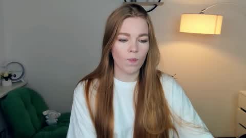 Snapshot of ledacopus chatting on November 2025 08:55:01 PM Lilly online show from November 2025 08:55:01 PM