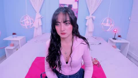 Leah Carter  online show from May 2026 03:45:01 AM