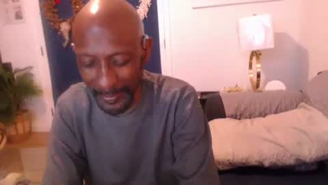 Ebony DeafGuy online show from December 2025 08:45:01 AM