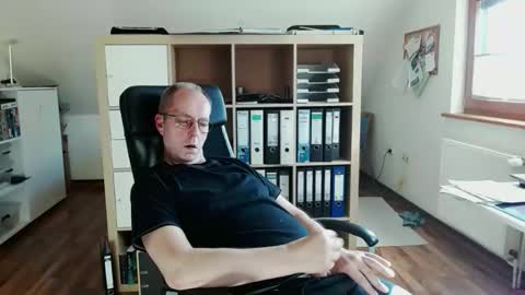 Dave online show from April 2026 03:50:01 PM