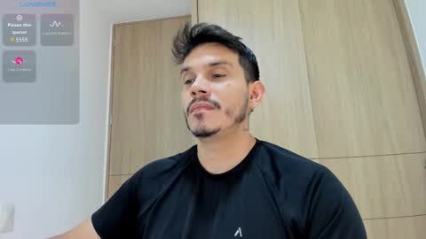 Alejandro online show from November 2025 06:18:02 PM