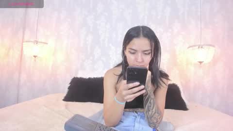 LEIGH ANGELS online show from November 2025 10:09:01 PM