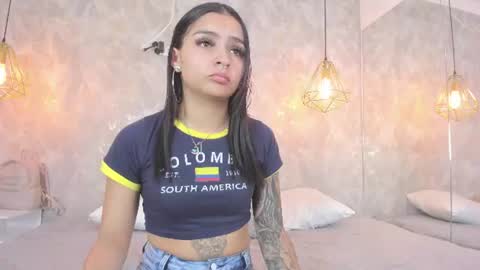 Snapshot of leigh_angels chatting on June 2026 09:57:02 PM LEIGH ANGELS online show from June 2026 09:57:02 PM