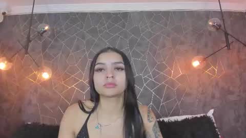 Snapshot of leigh_angels chatting on June 2026 10:03:02 PM LEIGH ANGELS online show from June 2026 10:03:02 PM